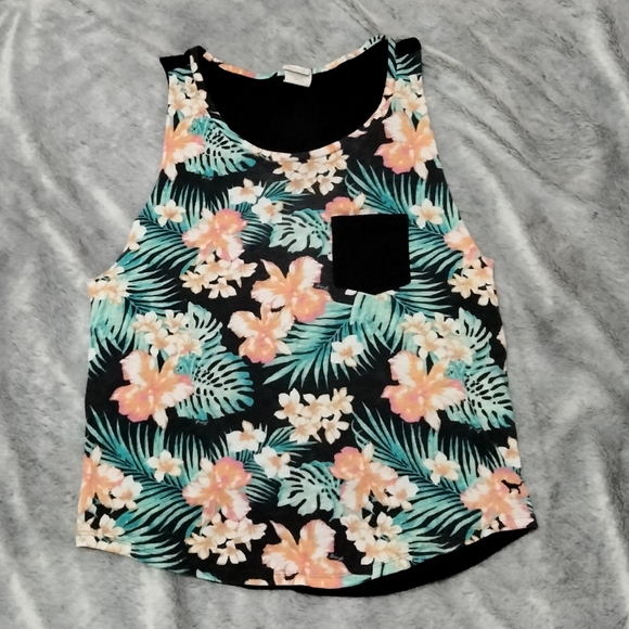 VS/Pink - Picture 2 of 5